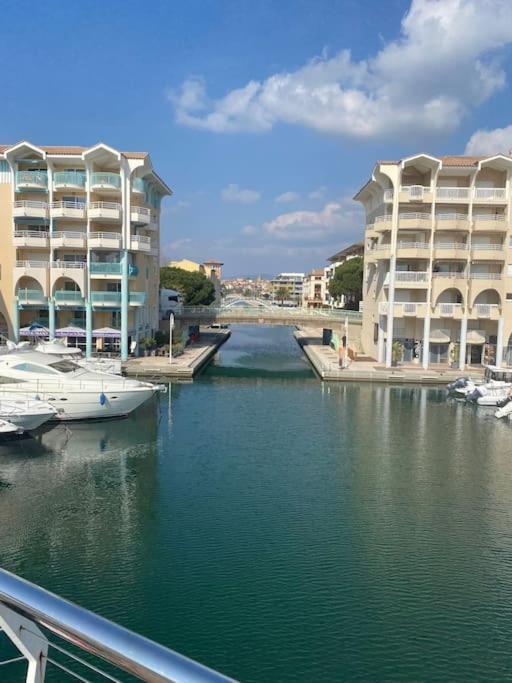 Appt 2 Pieces Port Frejus - Mega Terrasse + Garage Διαμέρισμα Εξωτερικό φωτογραφία